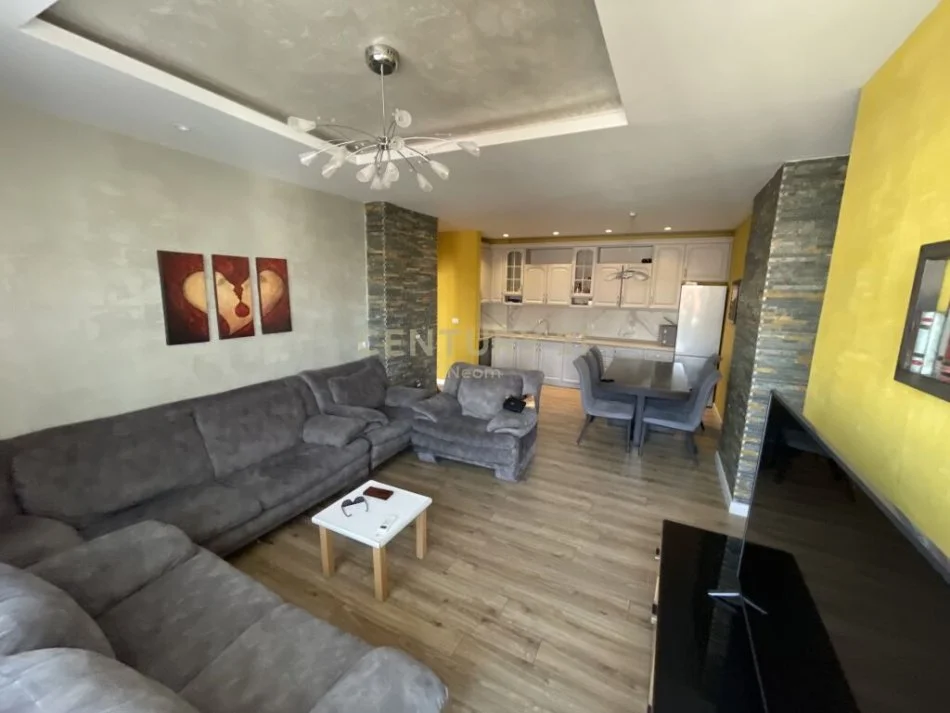 Tirane, shitet apartament 3+1 Kati 10, 133 m² 295.000 € (rruga e kosovarve)