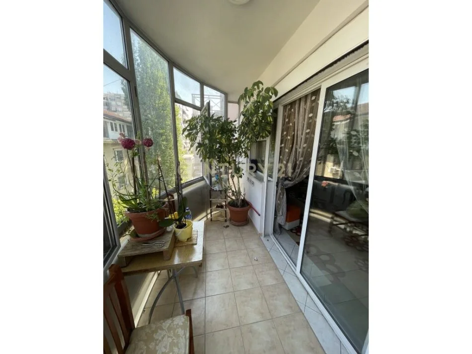 Tirane, jap me qera apartament 1+1 Kati 3, 70 m² 500 € (Garda)