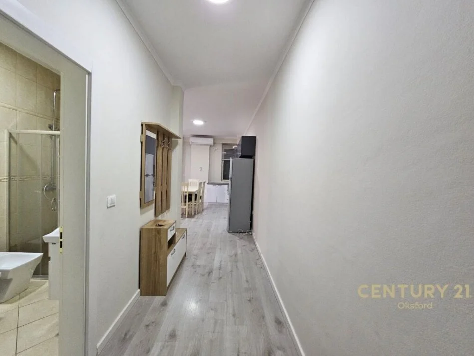 Tirane, jap me qera apartament 1+1 Kati 2, 80 m² 500 € (Liqeni i Thate)