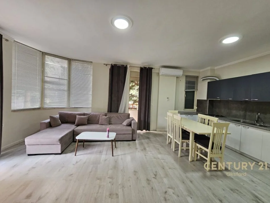 Tirane, jap me qera apartament 1+1 Kati 2, 80 m² 500 € (Liqeni i Thate)