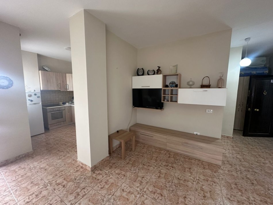 Durres, shitet apartament 1+1+Ballkon Kati 5, 70 m² 85.000 € (Mali i Robit)