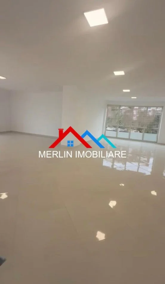 Tirane, jepet me qera ambjent biznesi Kati 2, 260 m² 2.500 € (BULEVARDI I RI)