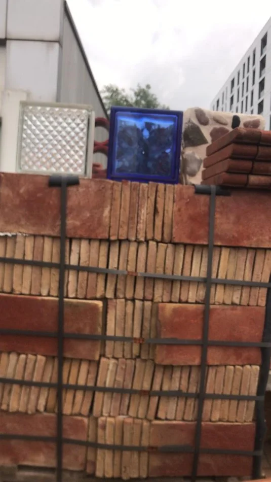 Tirane, shes Tulla xhami 10 €