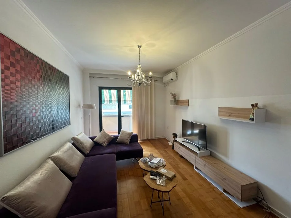 Tirane, jepet me qera apartament Kati 3, 70 m² 1.000 € 