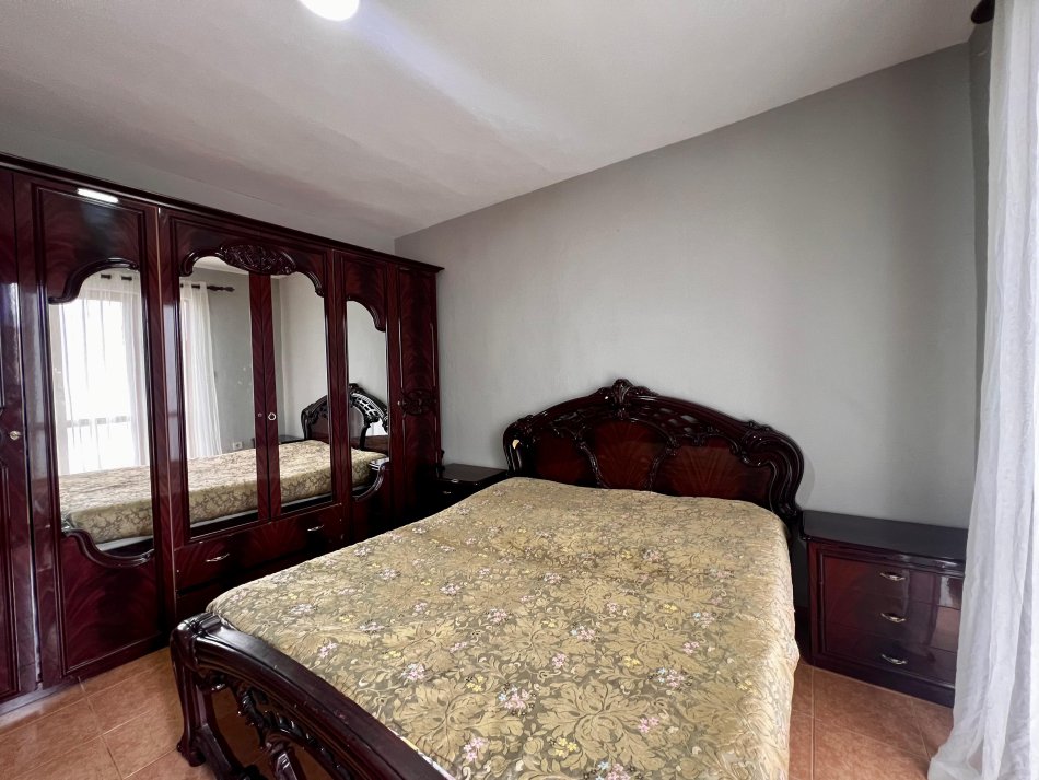 Tirane, jepet me qera apartament 2+1+Ballkon Kati 5, 75 m² 500 € (Ish - Tregu Elektrik)