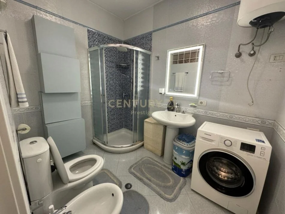 Tirane, jepet me qera apartament 1+1+Ballkon Kati 1, 70 m² 1.000 € (rtsh)