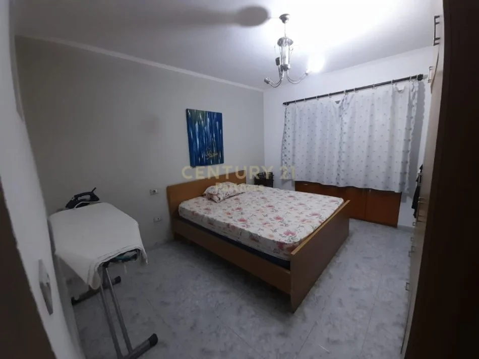 Tirane, jepet me qera apartament 1+1 Kati 1, 56 m² 400 € (Vasil Shanto, Rruga "Irfan Tomini")