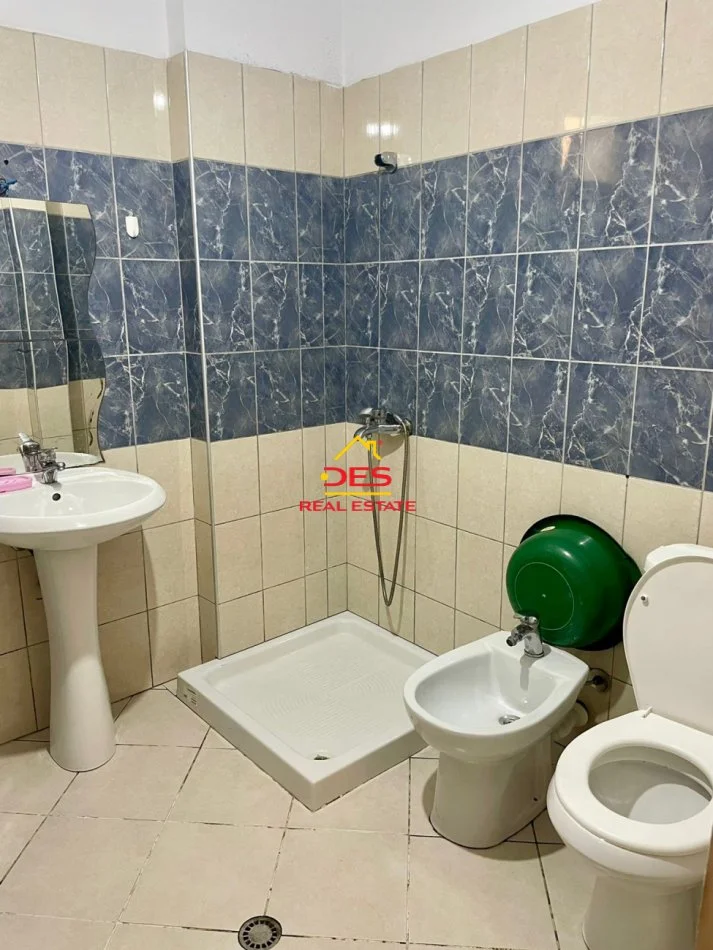 Vlore, shitet apartament 1+1+Ballkon Kati 2, 60 m² (Rruga Murat Tërbaçi)