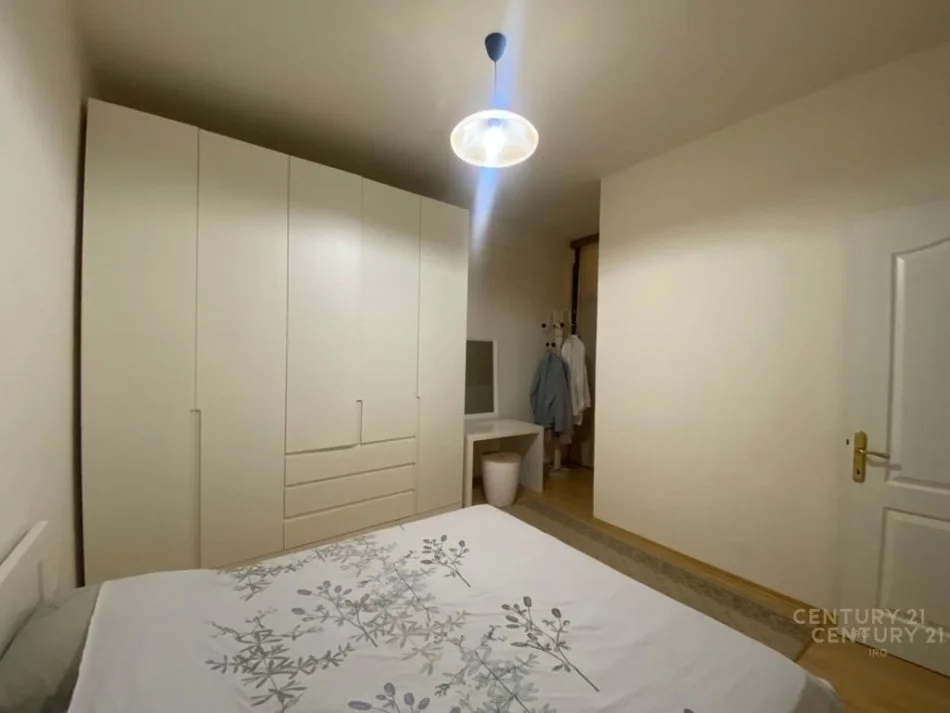 Tirane, jap me qera apartament 2+1 Kati 8, 84 m² 650 € (Myslym Shyri)