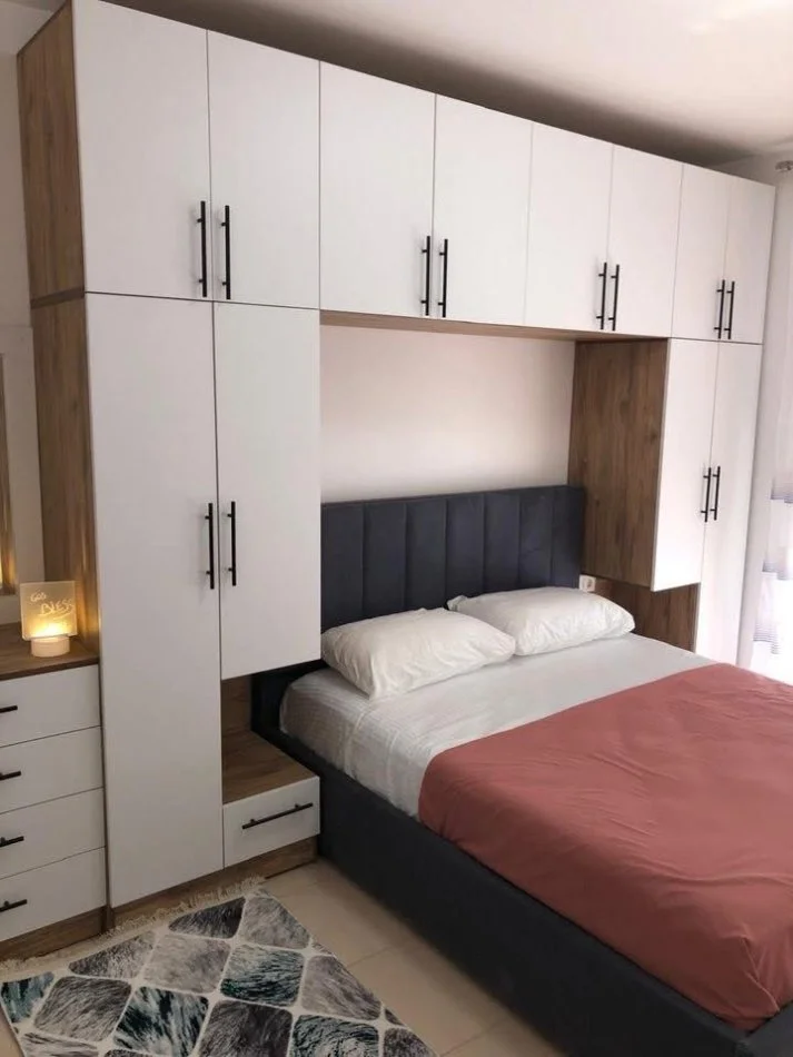 Tirane, jepet me qera apartament 2+1 , 116 m² 650 € (Rruga 5 Maj)