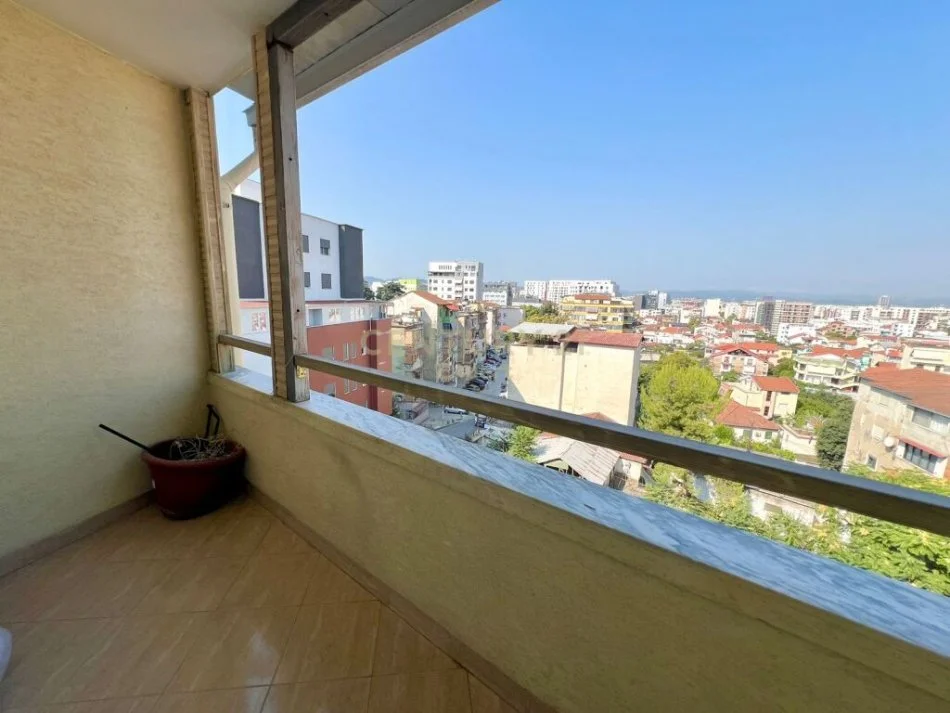Tirane, shitet apartament 2+1 Kati 5, 143 m² 210.000 € (rruga e dibres)