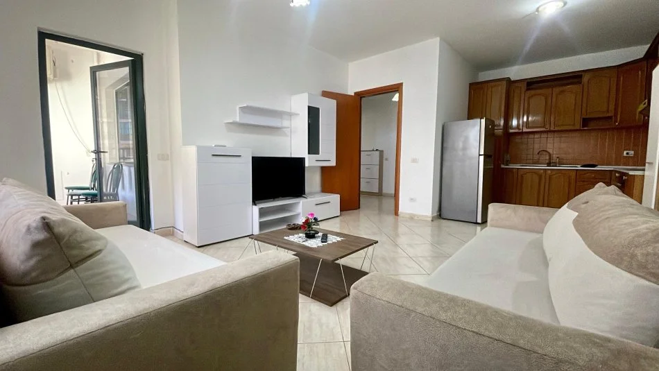 Tirane, shitet apartament 2+1+Ballkon Kati 7, 118 m² 210.000 € (Stacioni i Trenit)
