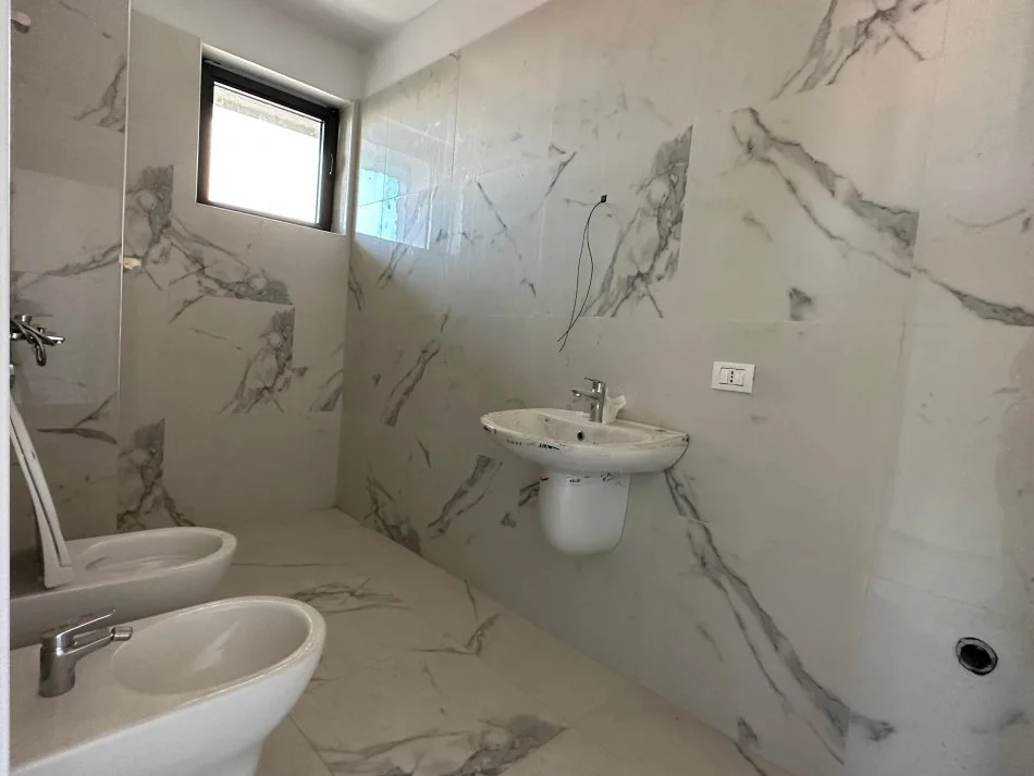 Tirane, shitet apartament 2+1 Kati 6, 79 m² 155.000 € 