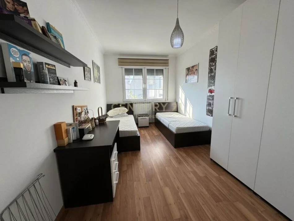 Tirane, shitet 2+1 Kati 6, 126 m² 160.000 € (casa italia)