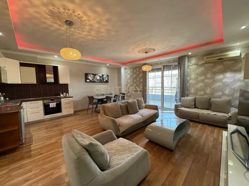 Tirane, shitet 2+1 Kati 6, 126 m² 160.000 € (casa italia)