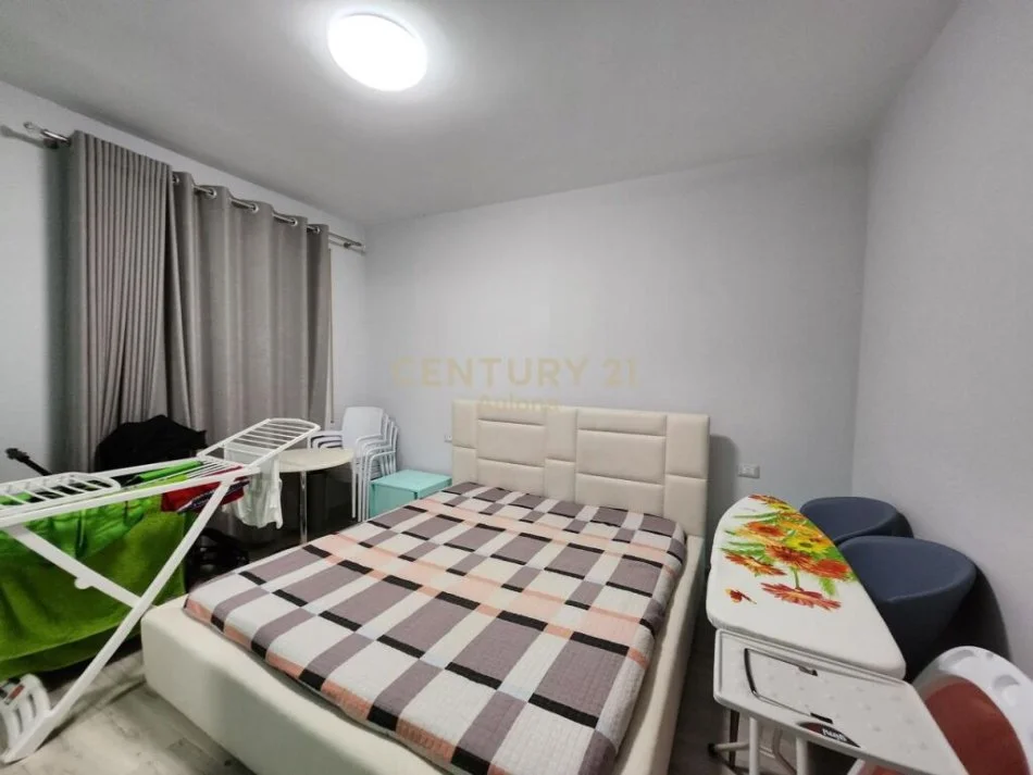 Vlore - Lungomare - Uji i Ftohte, shitet apartament 2+1+Ballkon Kati 5, 111 m² 320.000 € (Rruga Cameria)