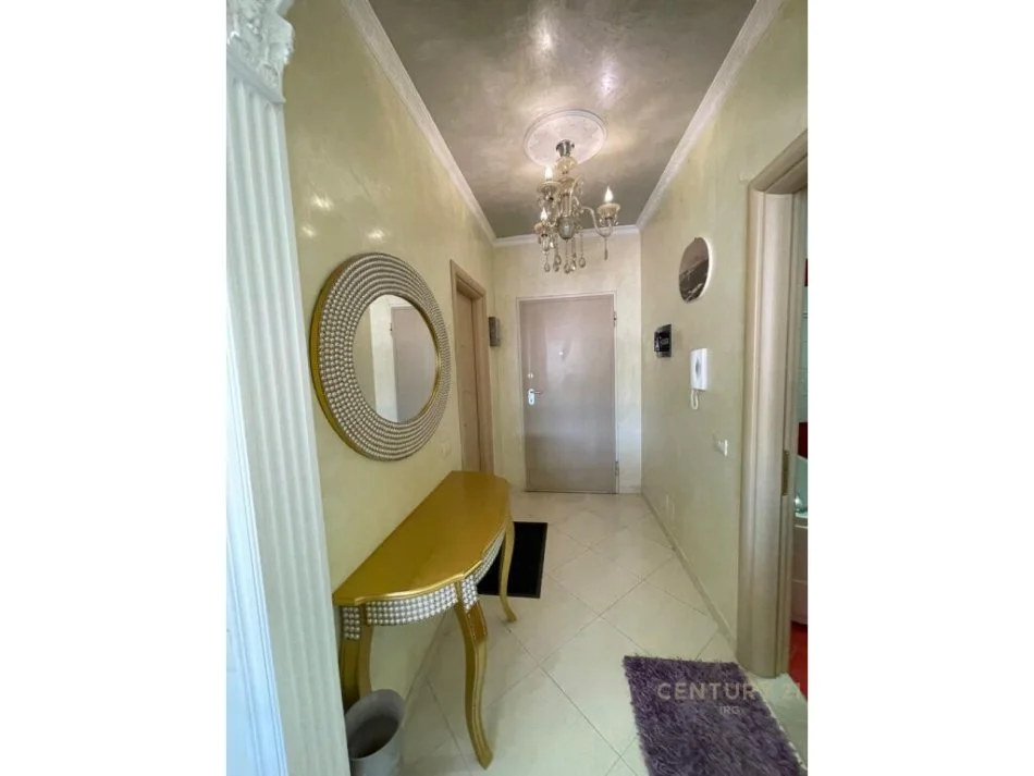 Tirane, jepet me qera apartament 2+1+Aneks+Ballkon Kati 2, 107 m² 500 € (YZBERISH)