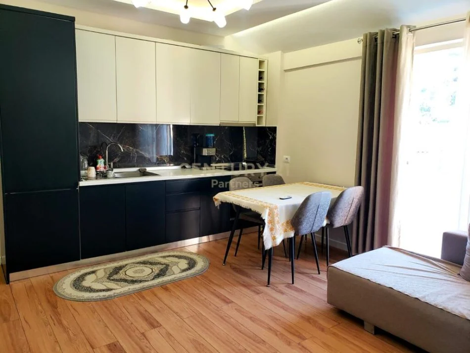 Tirane, shitet apartament 2+1+Ballkon Kati 6, 116 m² 115.000 € (Fresk, Rruga "Muhamet Deliu", stacioni parafundit i Porcelanit.)