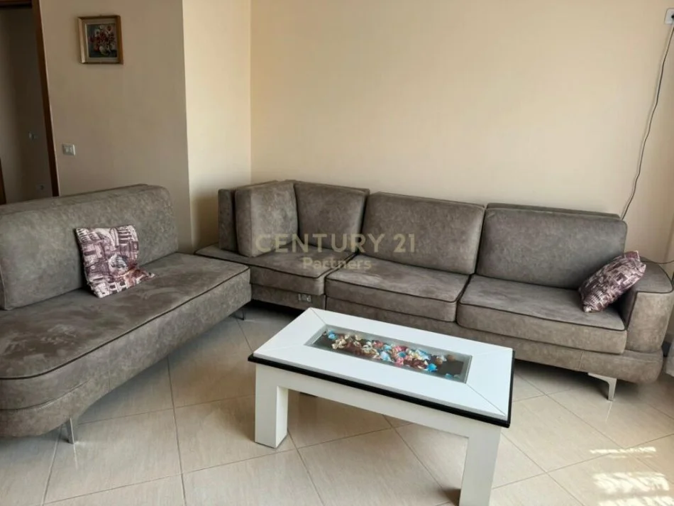 Tirane, shitet apartament 1+1+Ballkon Kati 2, 71 m² 89.000 € (Fresk, Rruga Rexhep Bastari afer Gega Oil)