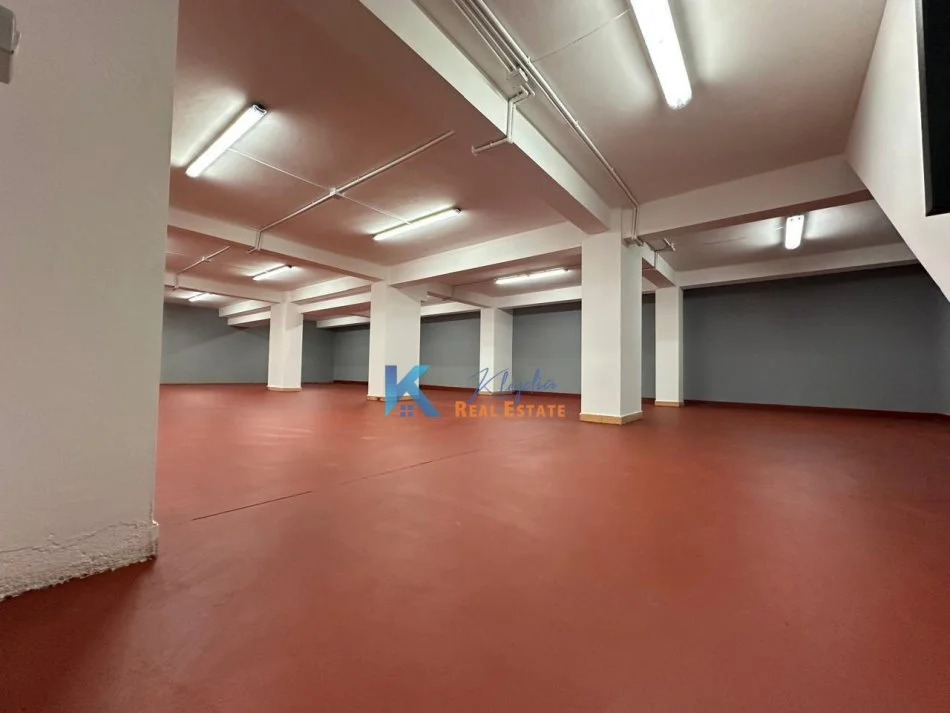 Tirane, shitet ambjent biznesi Kati 0, 390 m² 350.000 € (prane SHKOLLES SE KUQE)