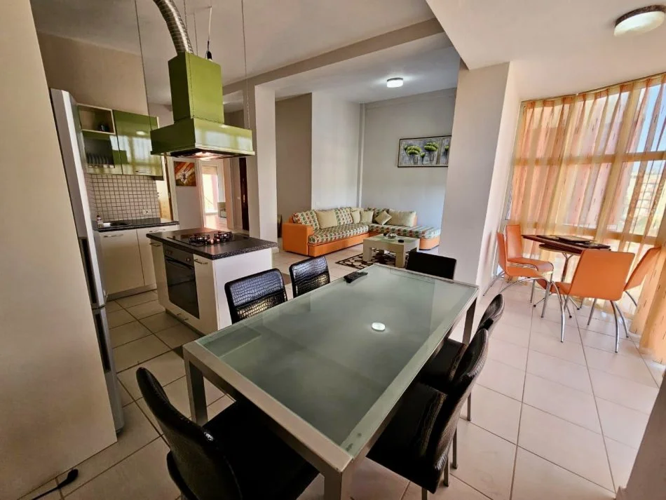 Durres, shitet apartament 2+1+Ballkon Kati 4, 115 m² 115.000 € (Golem Durres, Prane Hotel Delight)