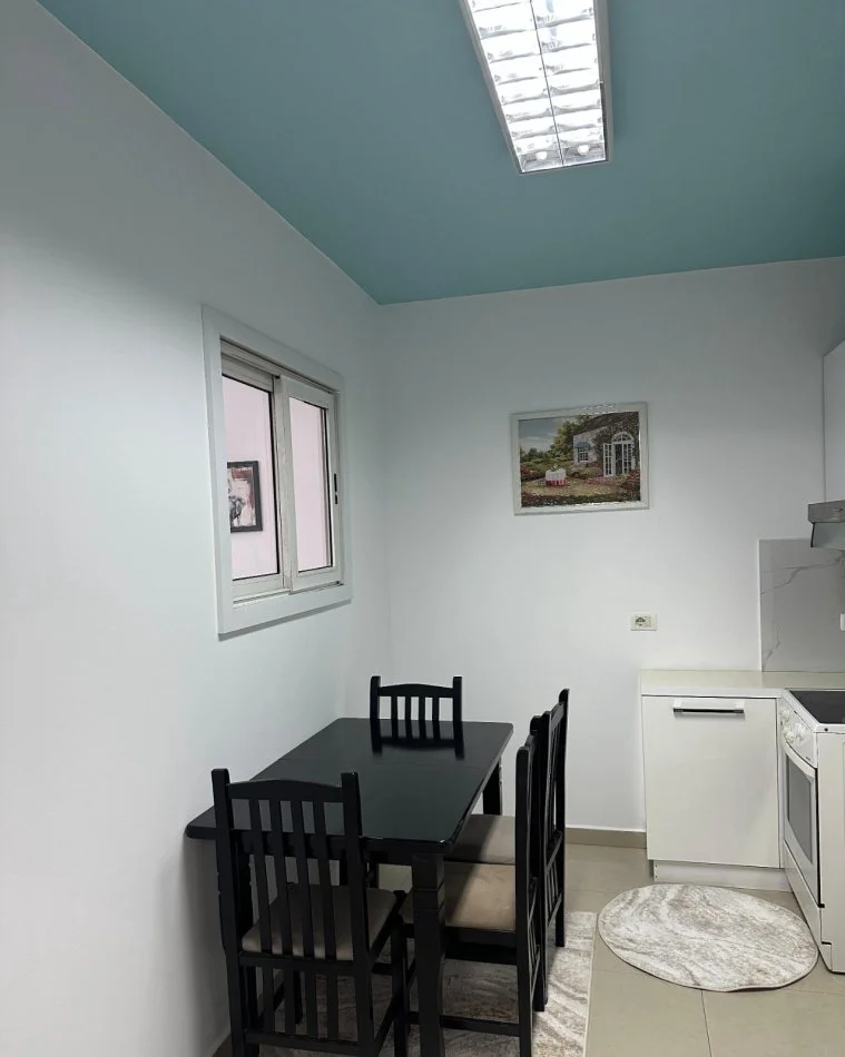 Tirane, jepet me qera apartament 1+1+Aneks+Ballkon Kati 3, 70 m² 480 € (rruga Milto Sotir Gura)