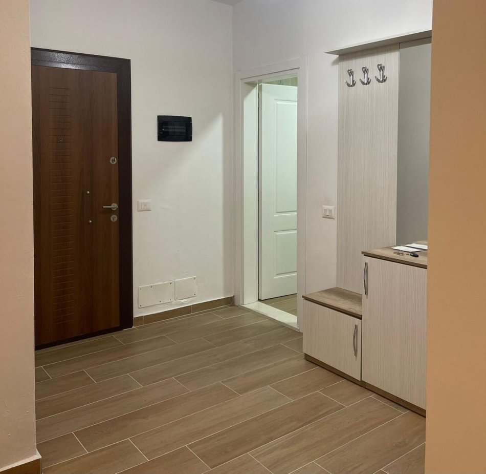 Tirane, jepet me qera apartament 1+1 Kati 2, 70 m² 650 € (Rruga Zyber Preza)
