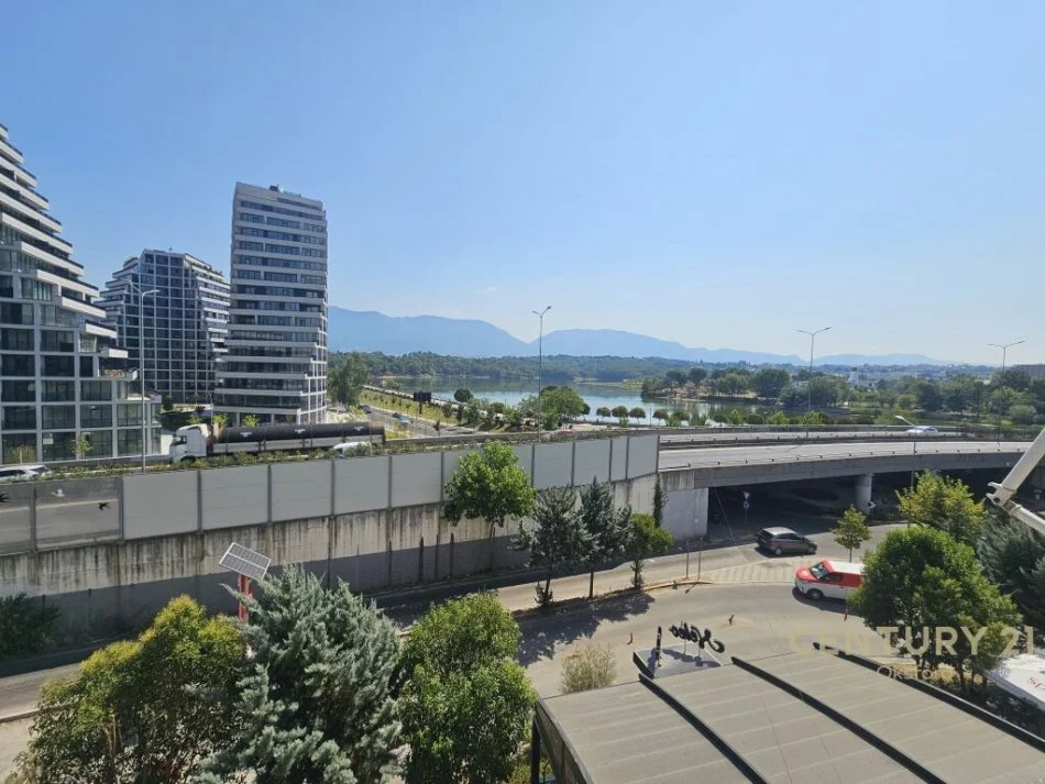 Tirane, jepet me qera apartament 2+1+Aneks+Ballkon Kati 2, 124 m² 800 € (kopshti botanik ,)