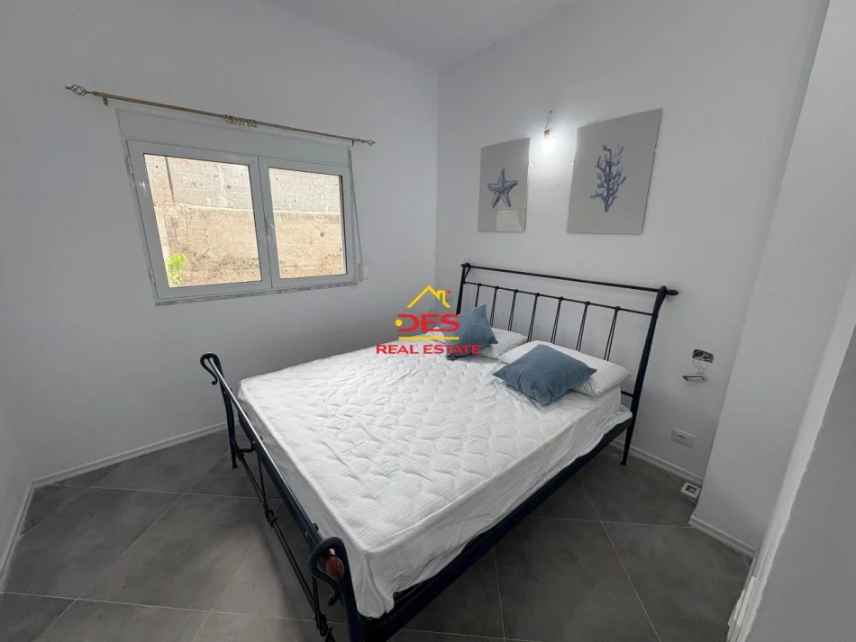 Vlore, jepet me qera Vile Kati 0, 250 m² 1.200 € (Rruga Stefan Pano)