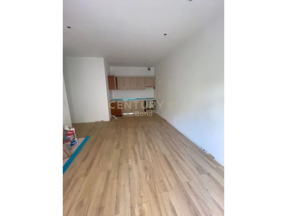 Tirane, shitet apartament 1+1 Kati 1, 57 m² 71.000 € (rruga e Dajtit)