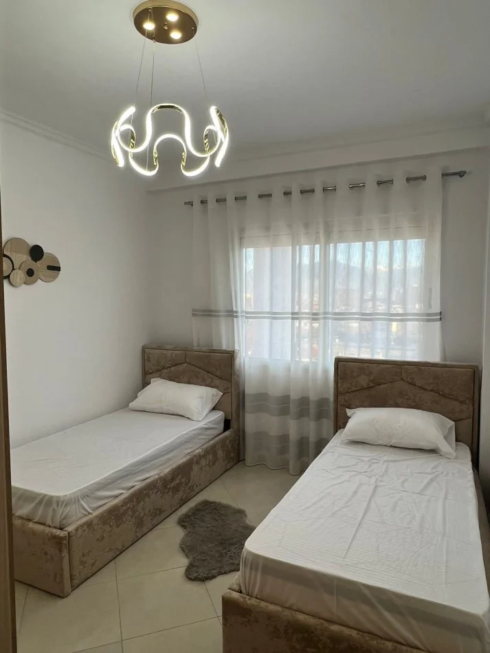 Tirane, shitet apartament 2+1+Ballkon Kati 7, 98 m² 143.000 € (Loni Ligori)