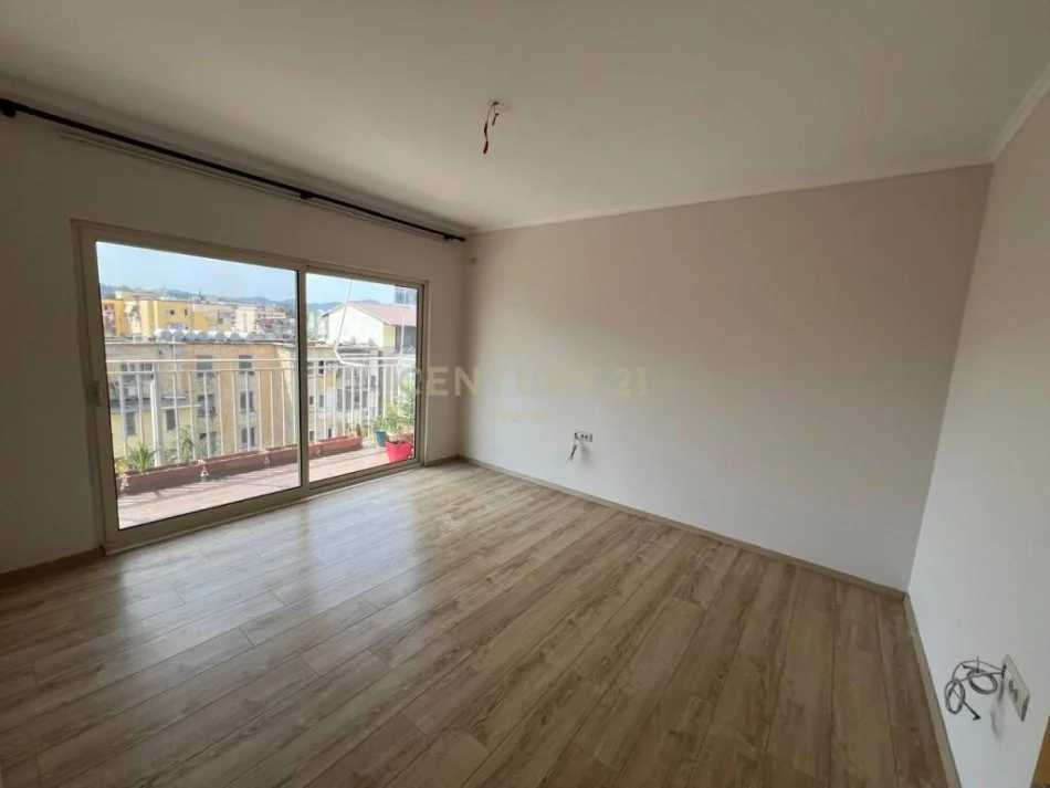 Tirane, shitet apartament Kati 5, 120 m² 160.000 € 