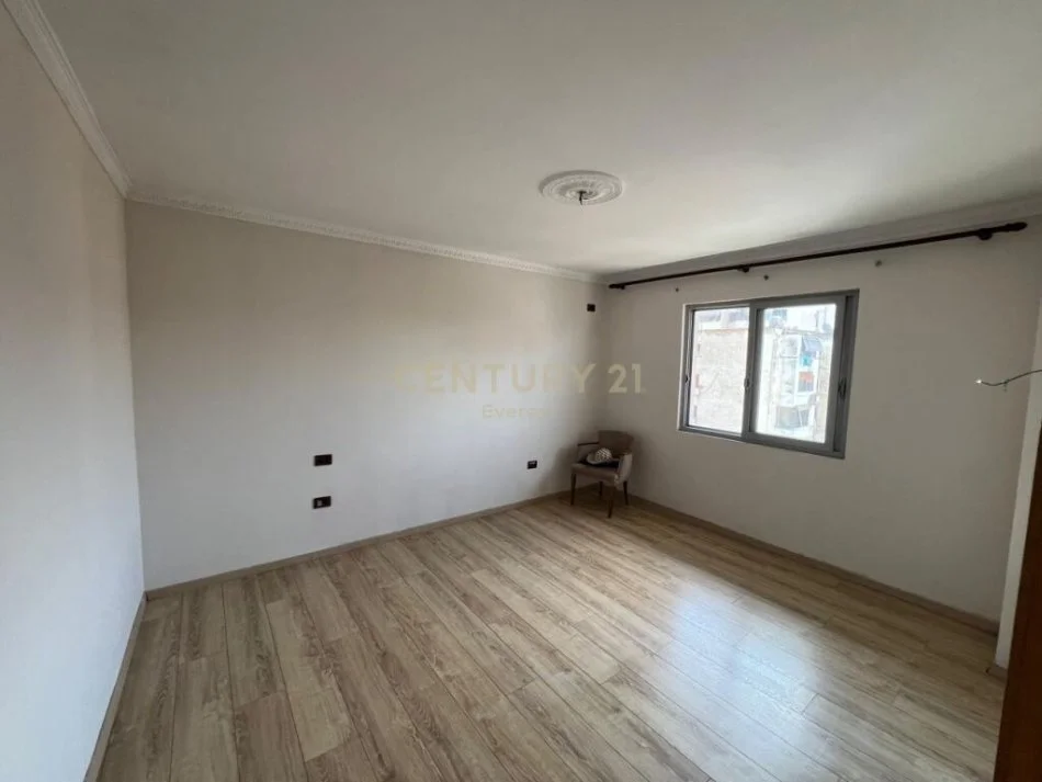 Tirane, shitet apartament Kati 5, 120 m² 160.000 € 
