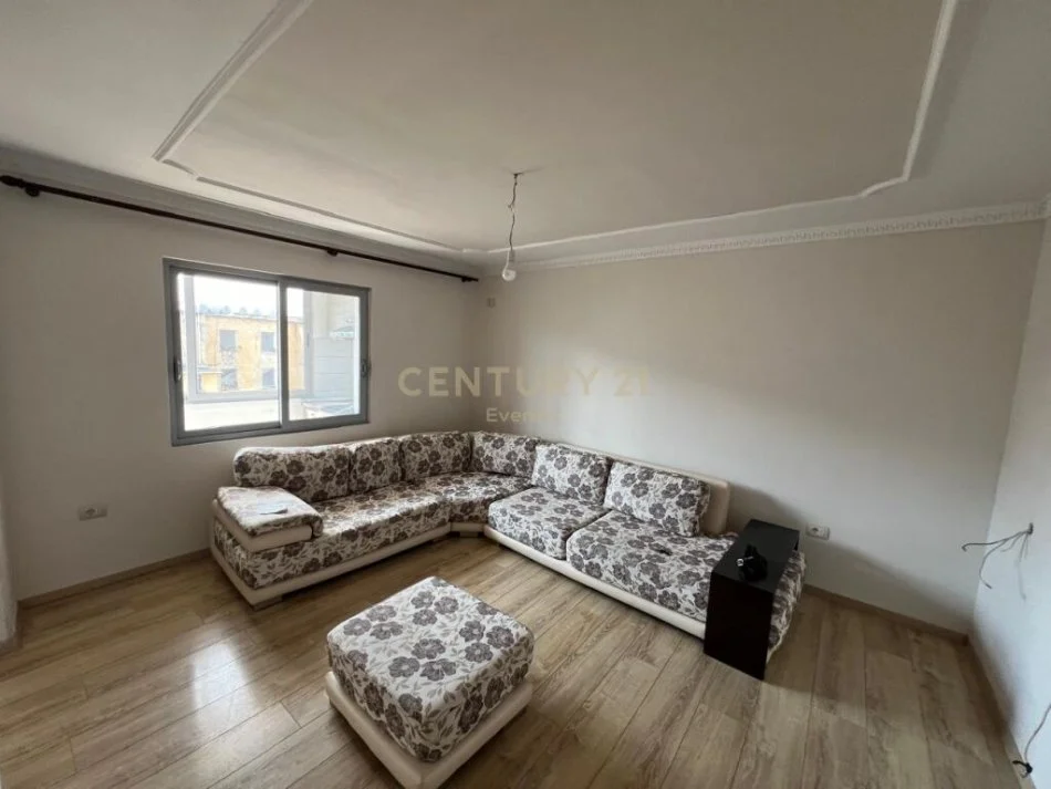 Tirane, shitet apartament Kati 5, 120 m² 160.000 € 