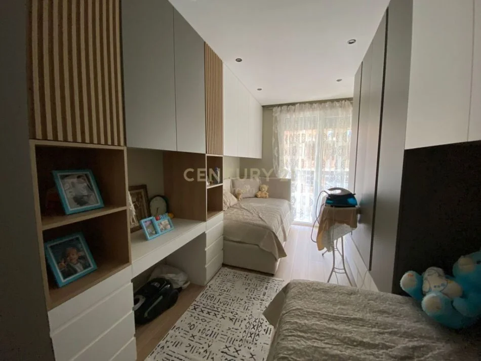 Tirane, shitet apartament 2+1 Kati 2, 120 m² 260.000 € (Kopeshti botanik)