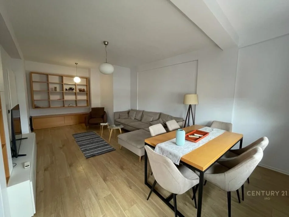 Tirane, jap me qera apartament 2+1 Kati 8, 100 m² 850 € (Rruga e Kavajes)