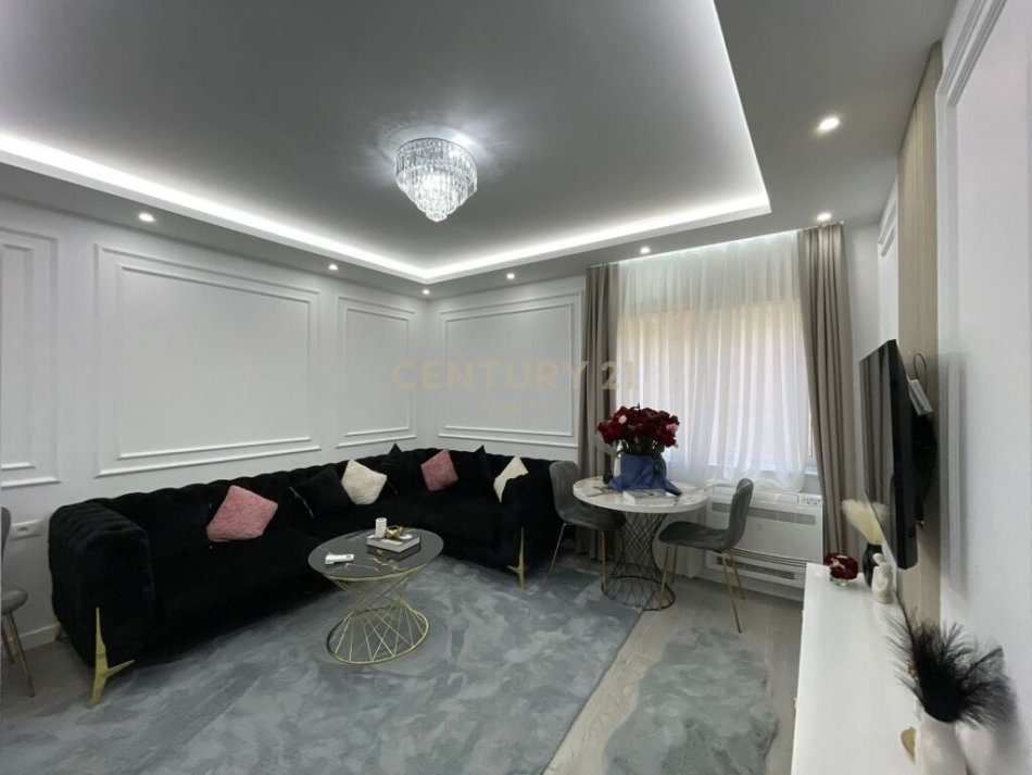 Durres, shitet apartament 2+1 Kati 2, 75 m² 150.000 € (Vollga)