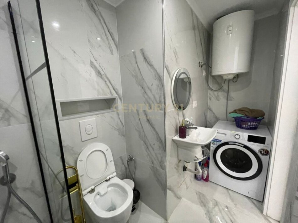 Durres, shitet apartament 2+1 Kati 2, 75 m² 150.000 € (Vollga)