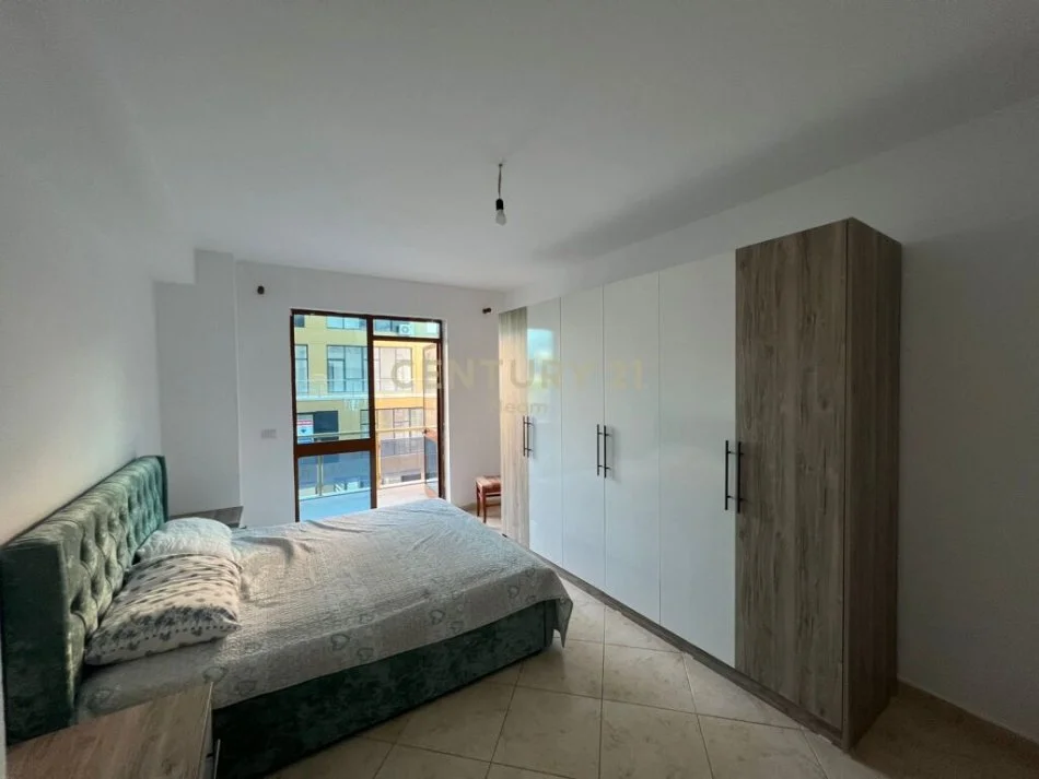 Tirane, jap me qera apartament 2+1 Kati 3, 90 m² 650 € (ISH STACIONI I TRENIT)