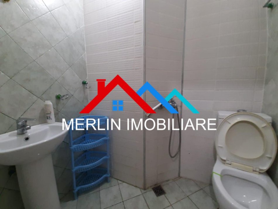 Tirane, jepet me qera apartament 1+1 Kati 2, 48 m² 470 € (RRUGA 5 MAJI)