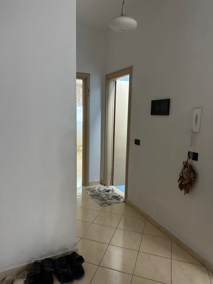 Durres, jepet me qera apartament 2+1+Aneks+Ballkon Kati 2, 100 m² 320 € (Sefer Efendiu)