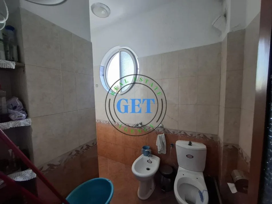 Durres, jepet me qera apartament 2+1 Kati 2, 110 m² 500 € 