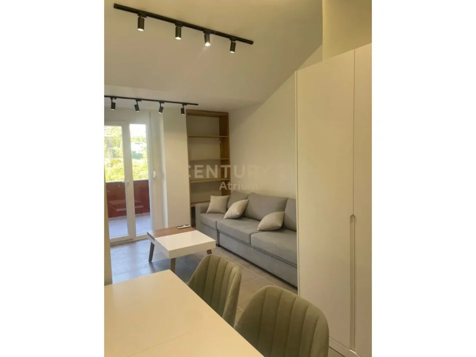 Tirane, jepet me qera apartament 1+1 Kati 4, 70 m² 500 € 