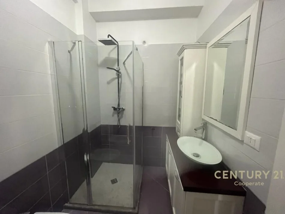 Tirane, shitet apartament 2+1 Kati 6, 111 m² 210.000 € (bulevardi i ri)