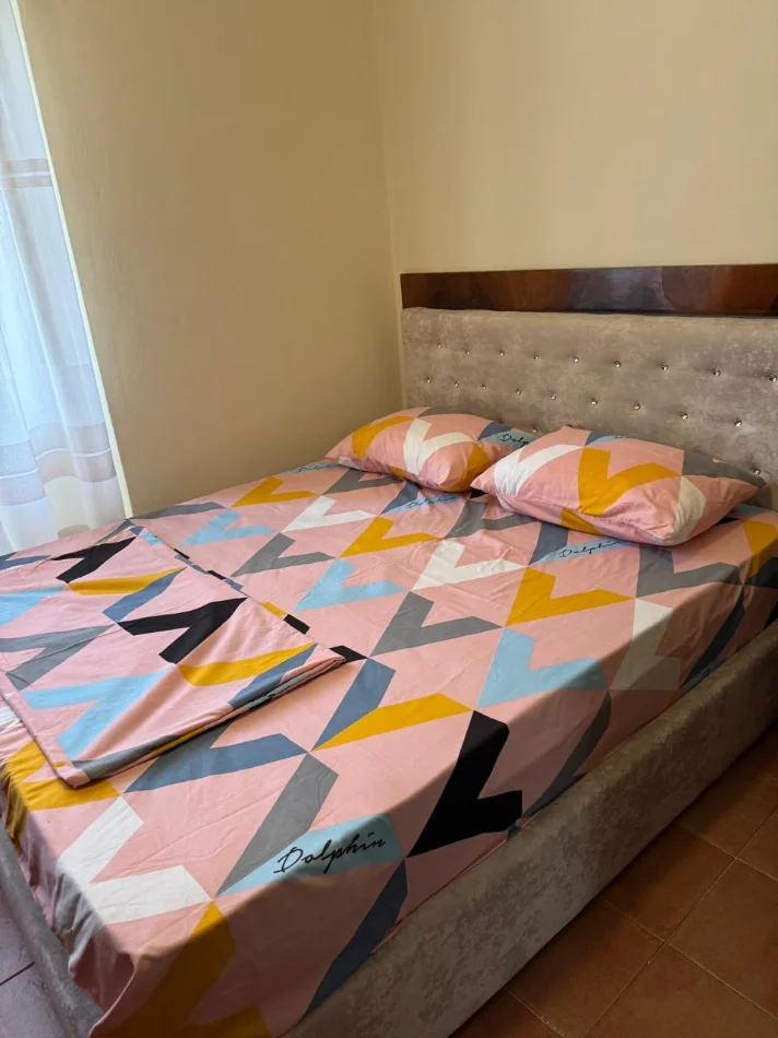 Tirane, jepet me qera apartament 1+1 , 60 m² 500 € 