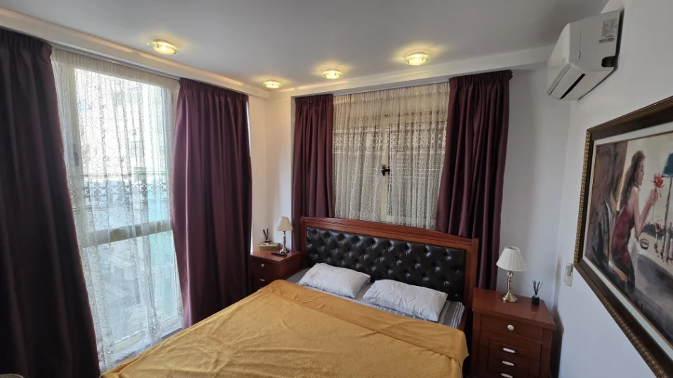 Tirane, jepet me qera apartament duplex Dublex Kati 5, 104 m² 950 € (Kristal Center)