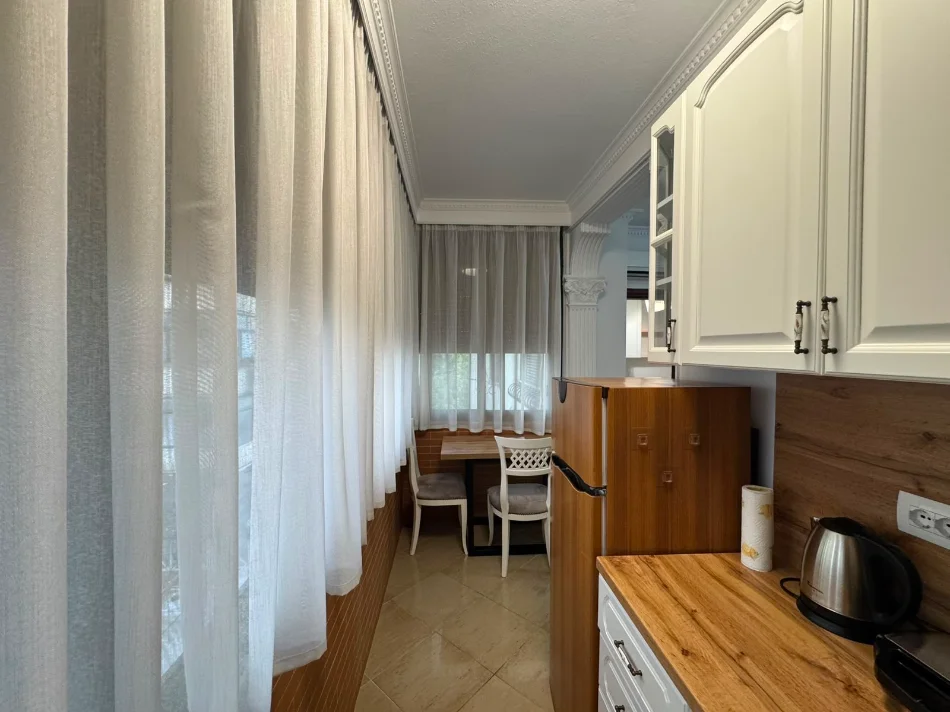Tirane, jepet me qera 2+1 , 