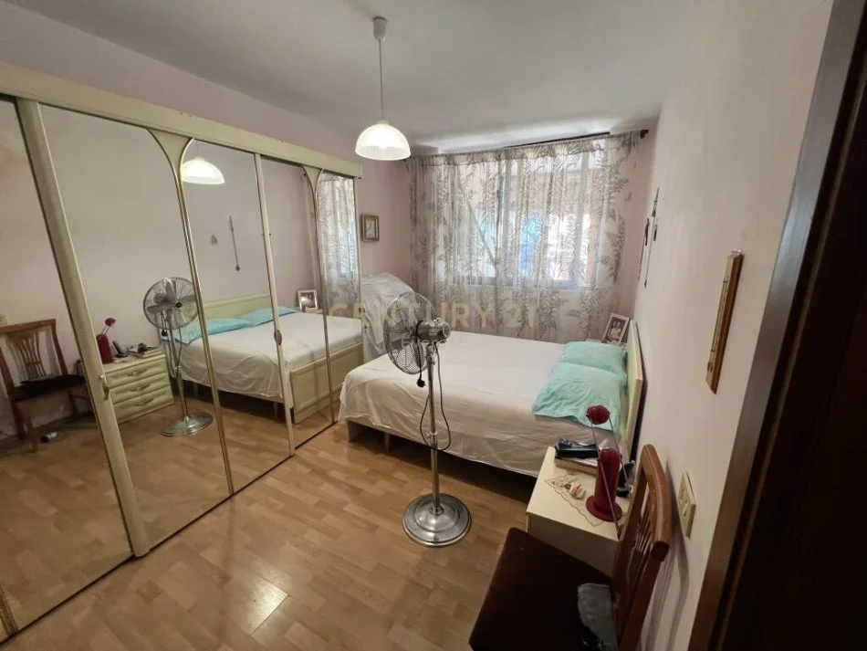 Tirane, shitet 1+1+Ballkon Kati 9, 72 m² 149.000 € (Faik Konica)