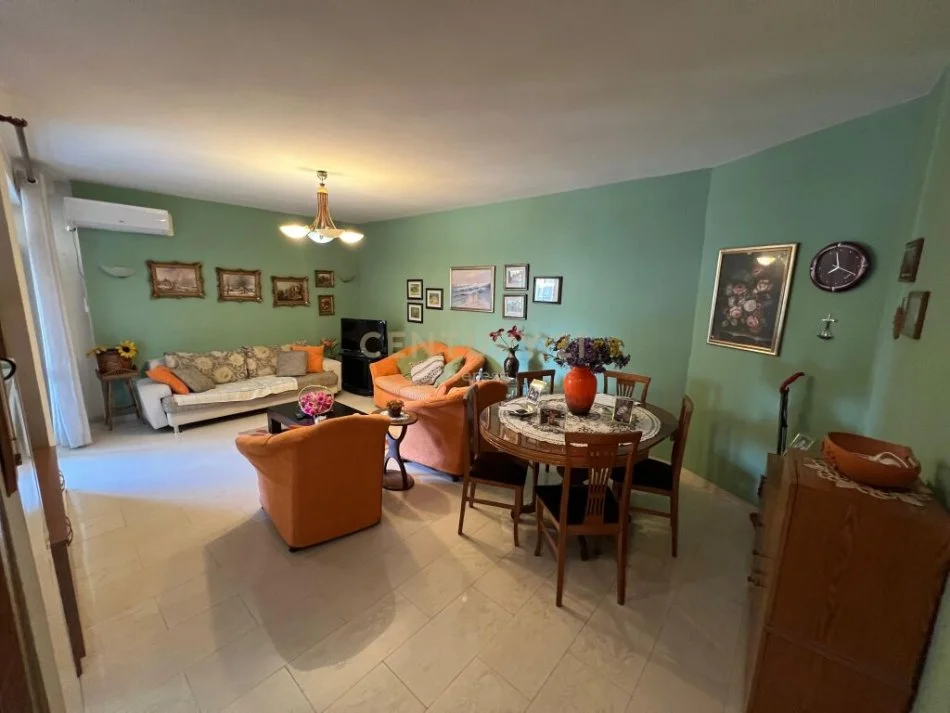 Tirane, shitet 1+1+Ballkon Kati 9, 72 m² 149.000 € (Faik Konica)