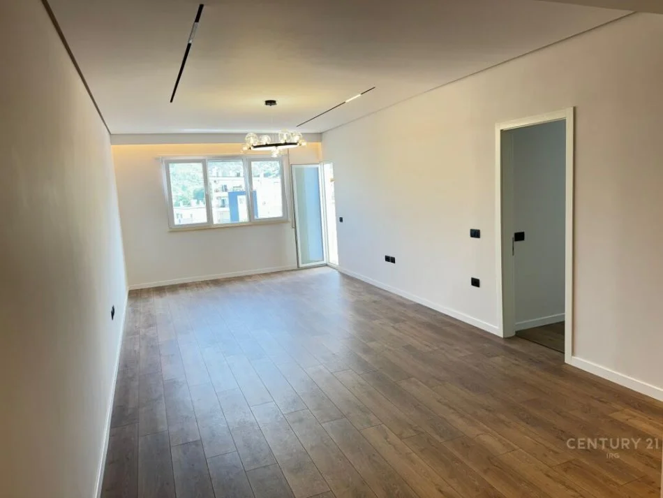 Tirane, shitet apartament 2+1+Ballkon Kati 5, 120 m² 230.000 € 